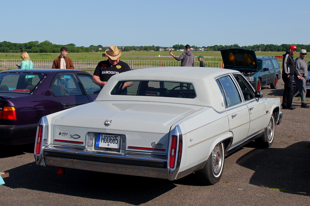 Литва, № H00685 — Cadillac Brougham '90-92; Литва — Retro mugė 2023