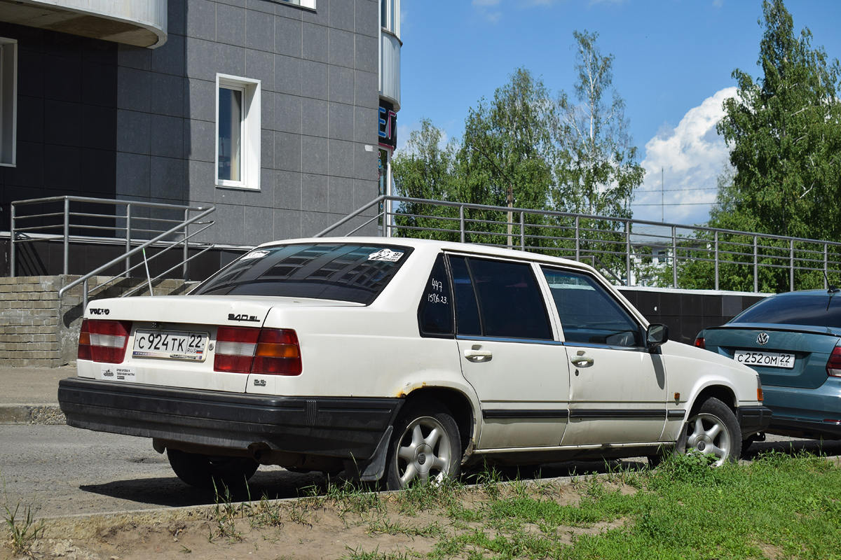 Алтайский край, № С 924 ТК 22 — Volvo 940 '90-98