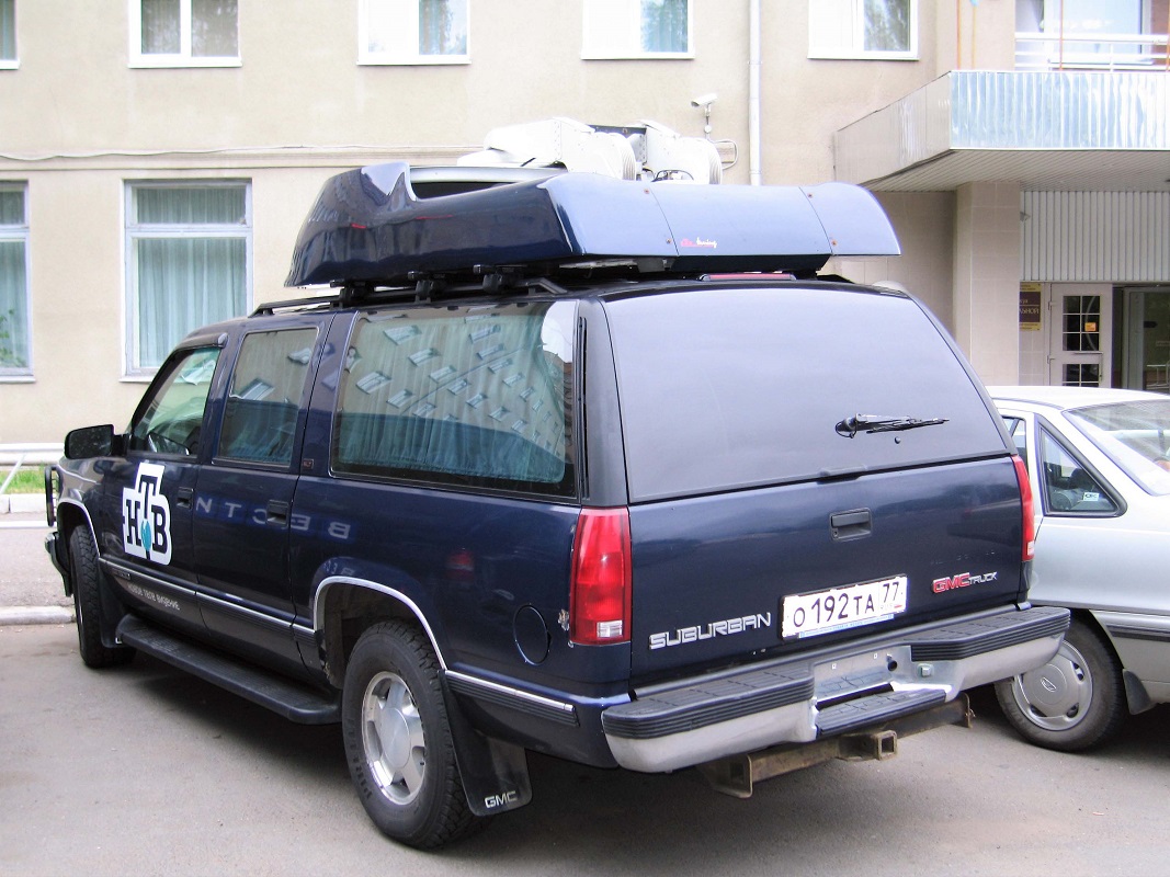 Москва, № О 192 ТА 77 — GMC Suburban (9G) '93-99