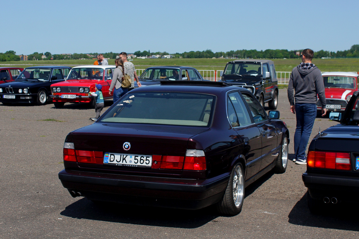 Литва, № DJK 565 — BMW 5 Series (E34) '87-96; Литва — Retro mugė 2023