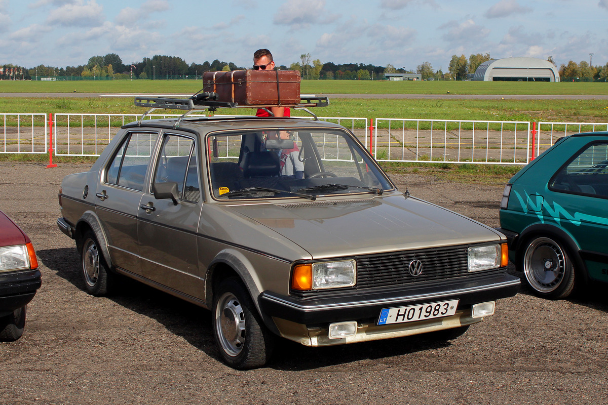 Литва, № H01983 — Volkswagen Jetta Mk1 (Typ 16) '79-84; Литва — Retro mugė 2023 ruduo