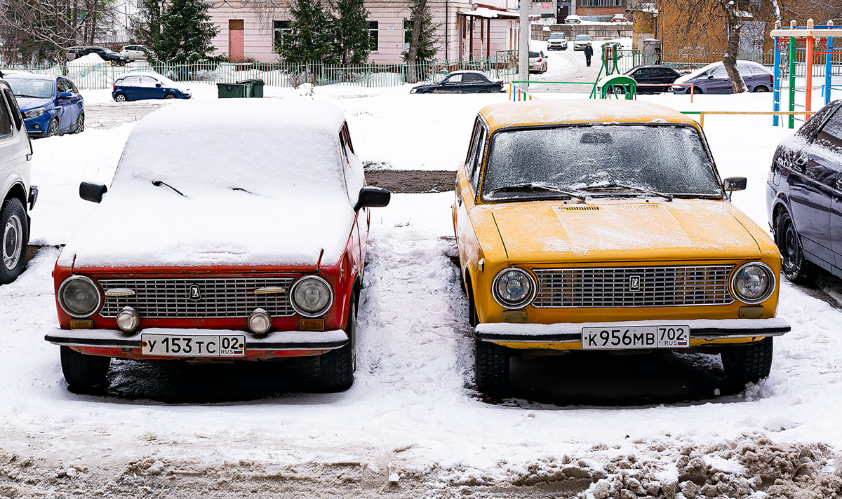 Башкортостан, № У 153 ТС 02 — ВАЗ-21013 '77-88; Башкортостан, № К 956 МВ 702 — ВАЗ-2101 '70-83