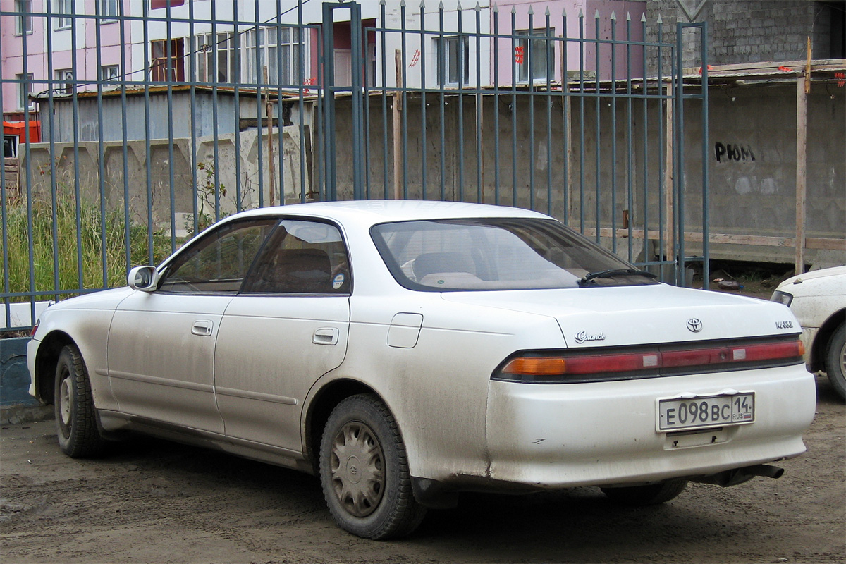 Саха (Якутия), № Е 098 ВС 14 — Toyota Mark II (X90) '92-96