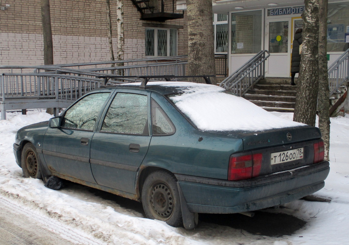 Санкт-Петербург, № Т 126 ОО 78 — Opel Vectra (A) '88-95