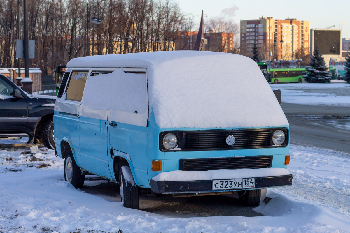Новосибирская область, № С 323 УН 154 — Volkswagen Typ 2 (Т3) '79-92