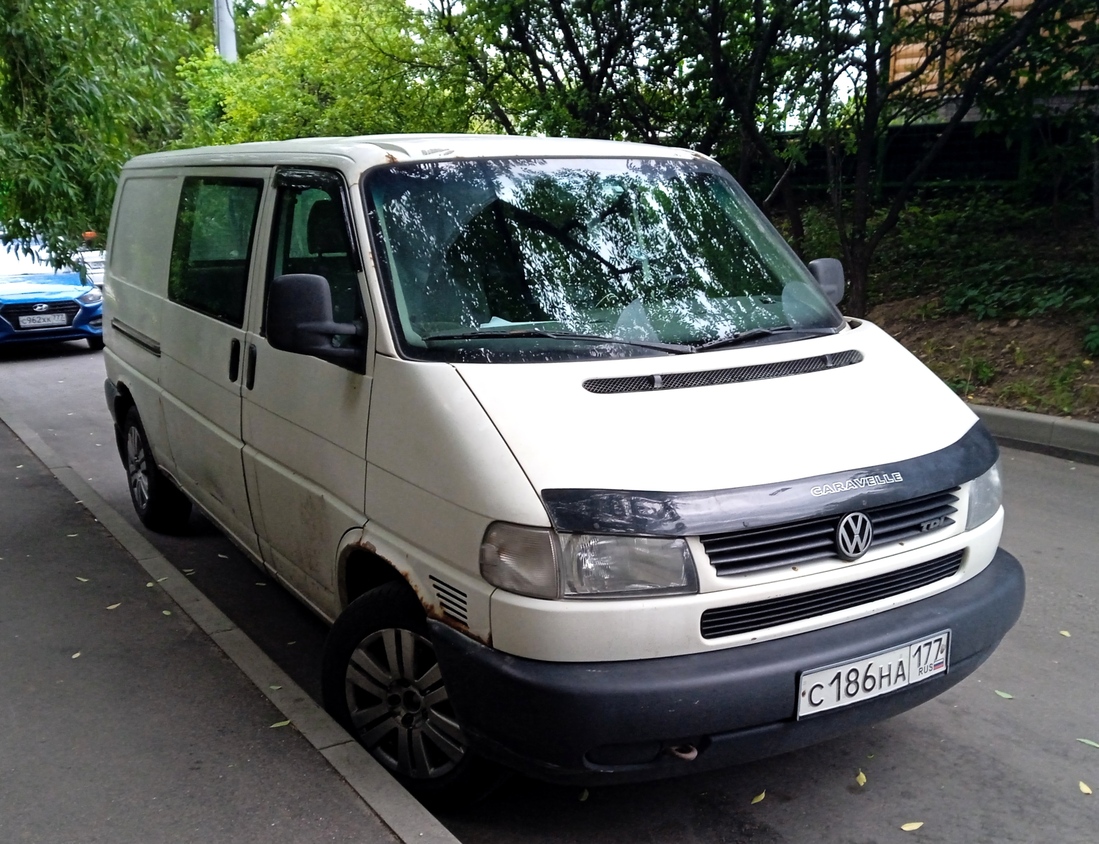 Москва, № С 186 НА 177 — Volkswagen Typ 2 (T4) '90-03