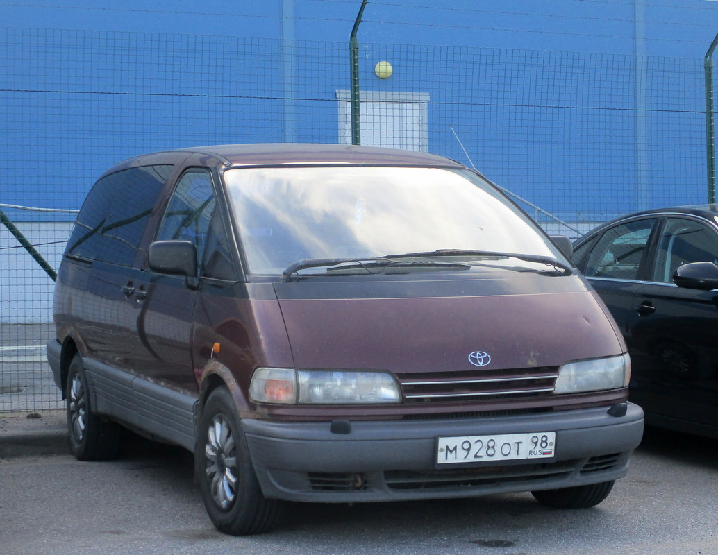 Санкт-Петербург, № М 928 ОТ 98 — Toyota Previa '90-00