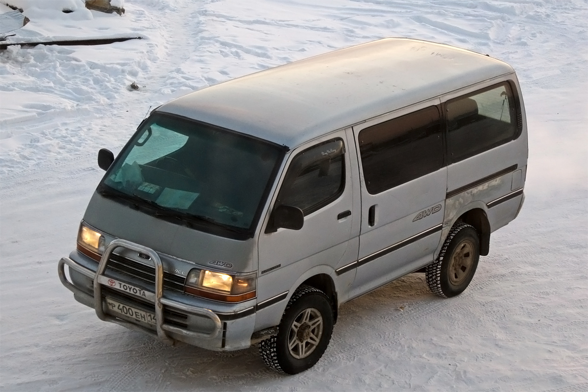 Саха (Якутия), № Р 400 ЕН 14 — Toyota Hiace (H100) '89-04