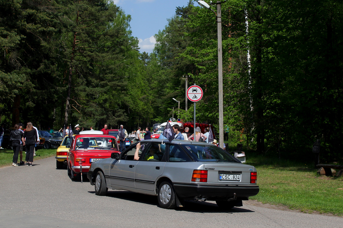 Литва, № CSC 824 — Ford Scorpio (1G) '85-94; Литва — Eugenijau, mes dar važiuojame 10