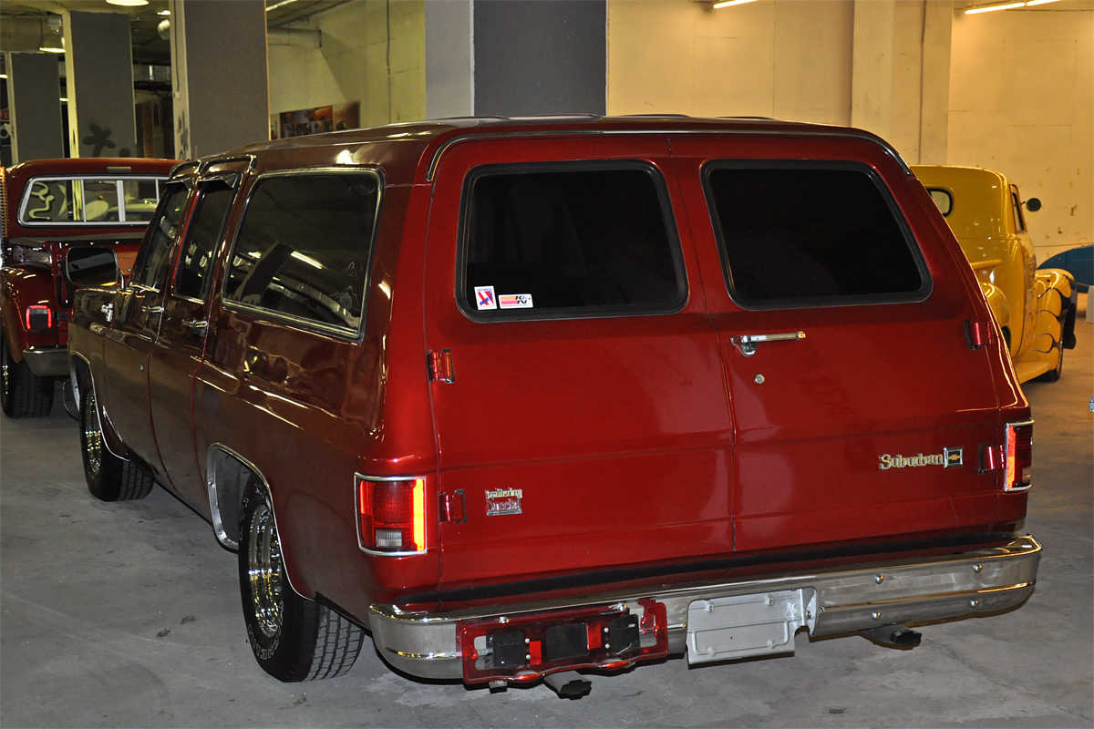 Санкт-Петербург, № О 720 РВ 98 — Chevrolet Suburban (7G) '73-91