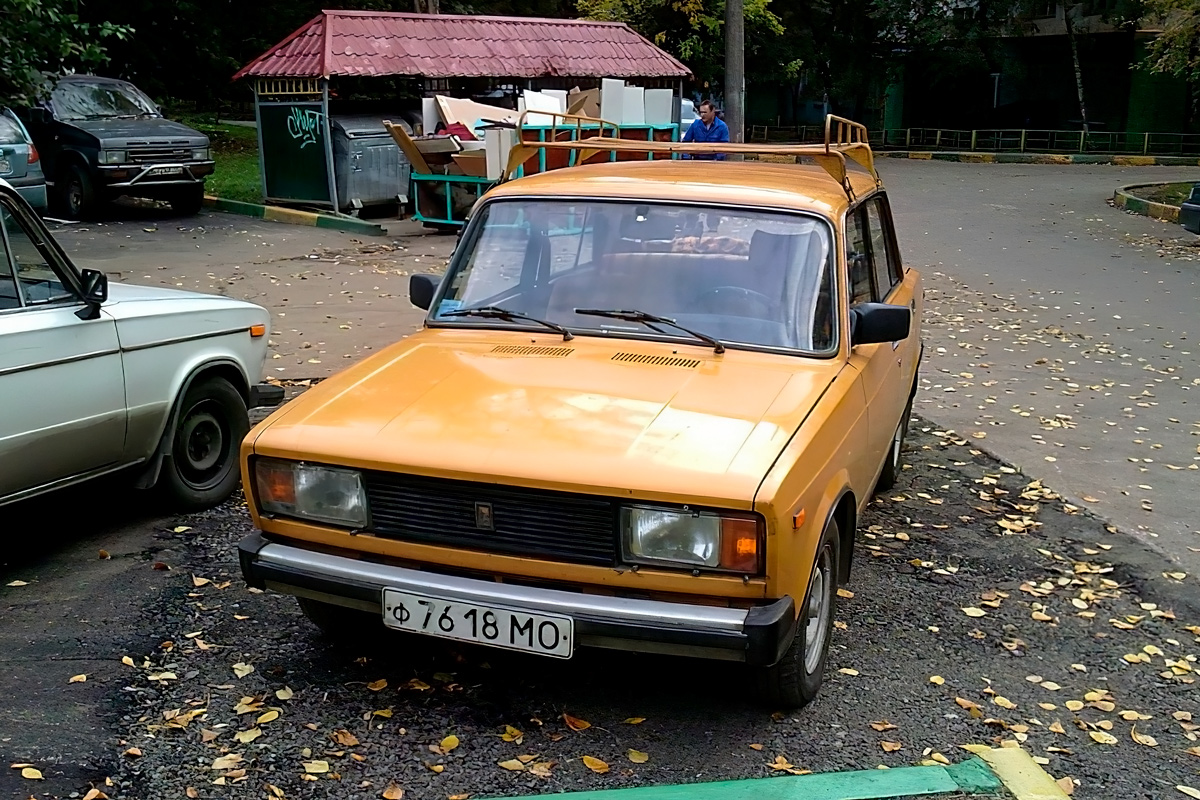 Москва, № Ф 7618 МО — ВАЗ-2105 '80-88