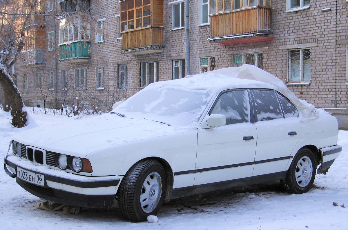 Татарстан, № Т 023 ЕН 16 — BMW 5 Series (E34) '87-96