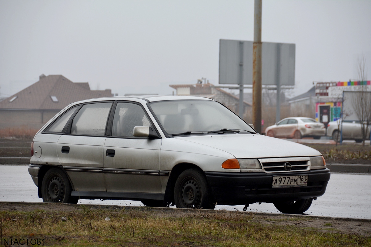 Ростовская область, № А 977 РМ 161 — Opel Astra (F) '91-98