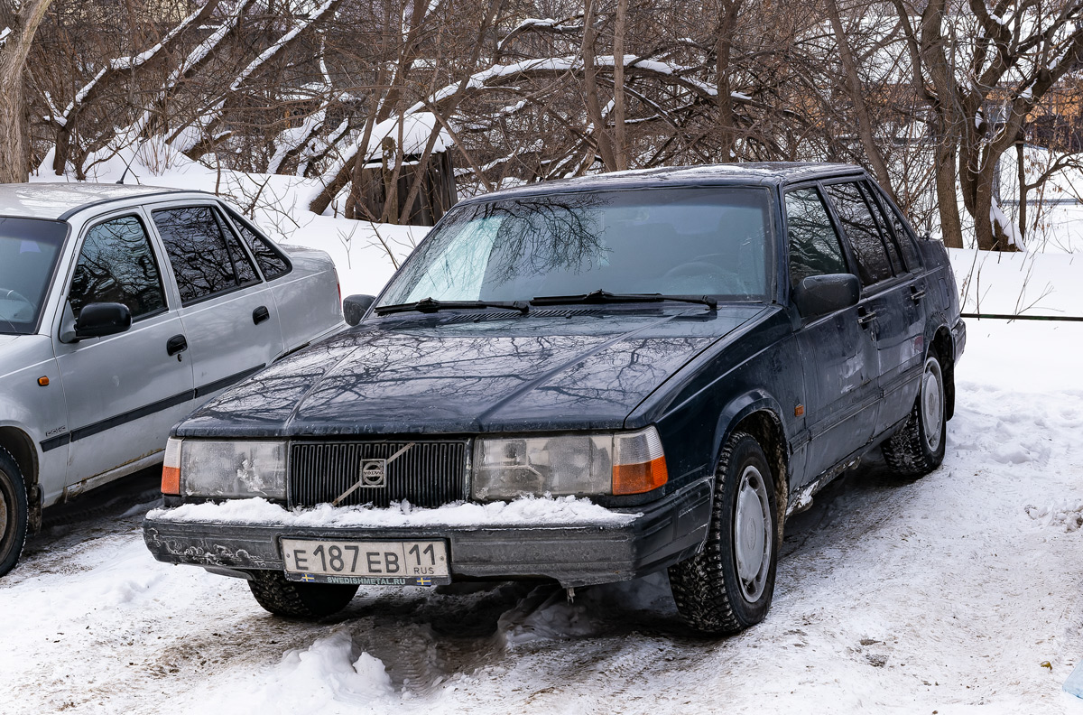 Коми, № Е 187 ЕВ 11 — Volvo 940 '90-98