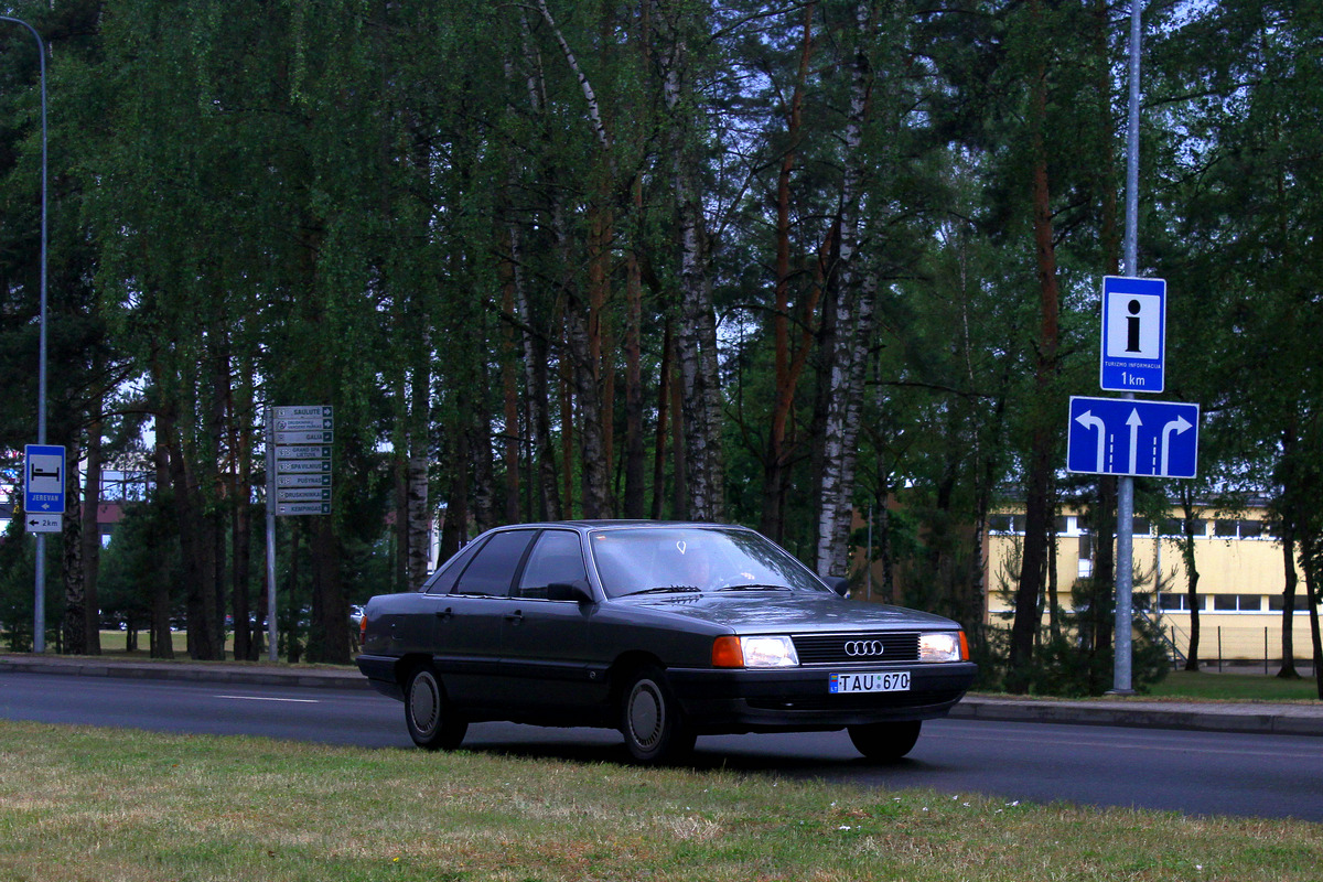 Литва, № TAU 670 — Audi 100 (C3) '82-91