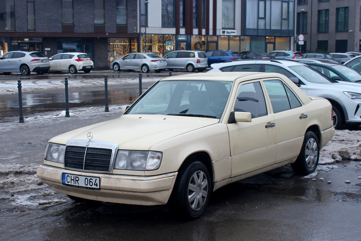 Литва, № CHR 064 — Mercedes-Benz (W124) '84-96