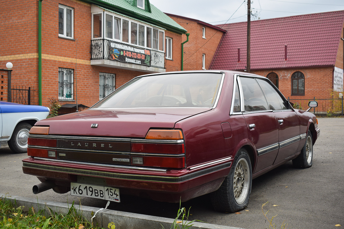 Новосибирская область, № К 619 ВВ 154 — Nissan Laurel (C31) '80-84