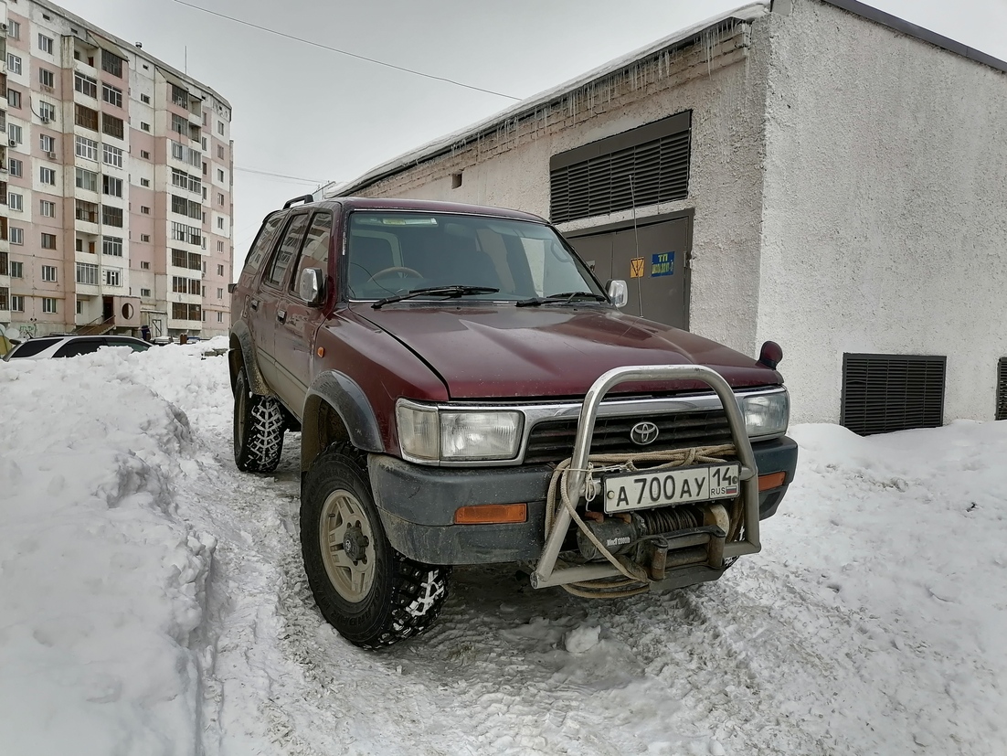 Саха (Якутия), № А 700 АУ 14 — Toyota Hilux Surf (N120/N130) '89-95