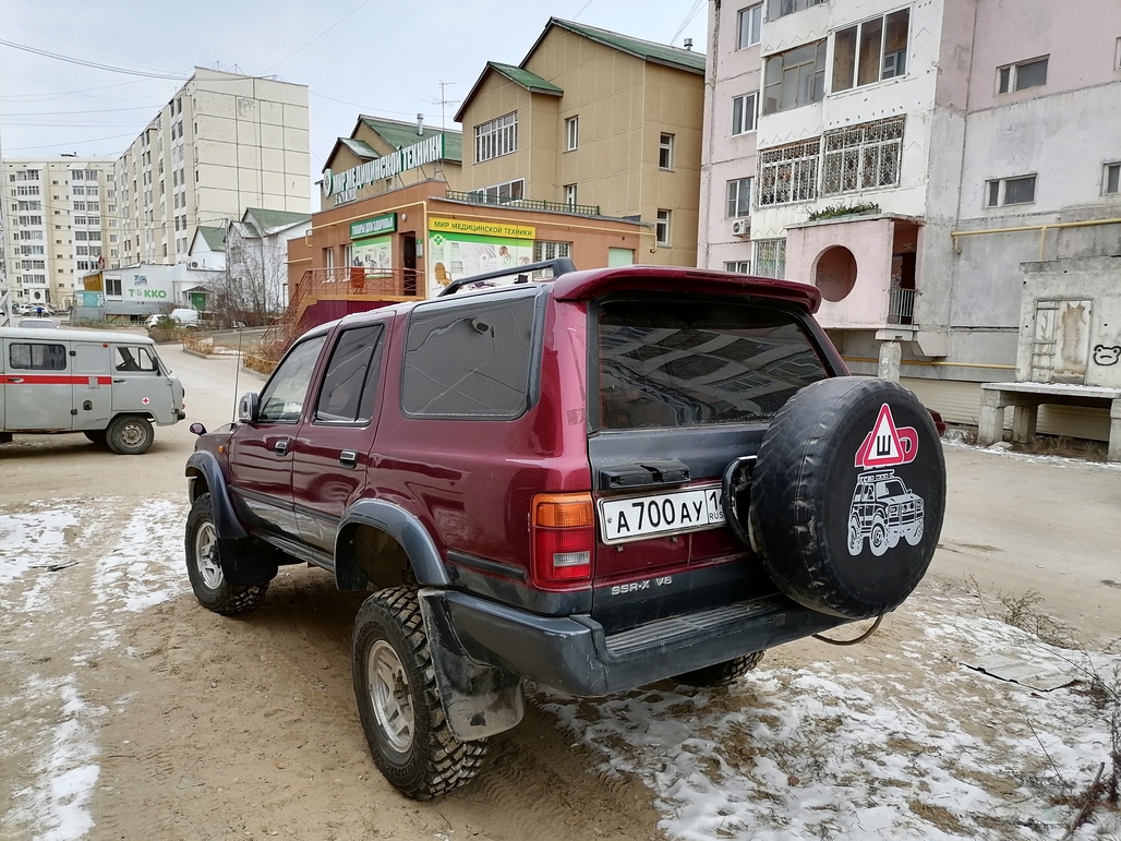 Саха (Якутия), № А 700 АУ 14 — Toyota Hilux Surf '1989–95