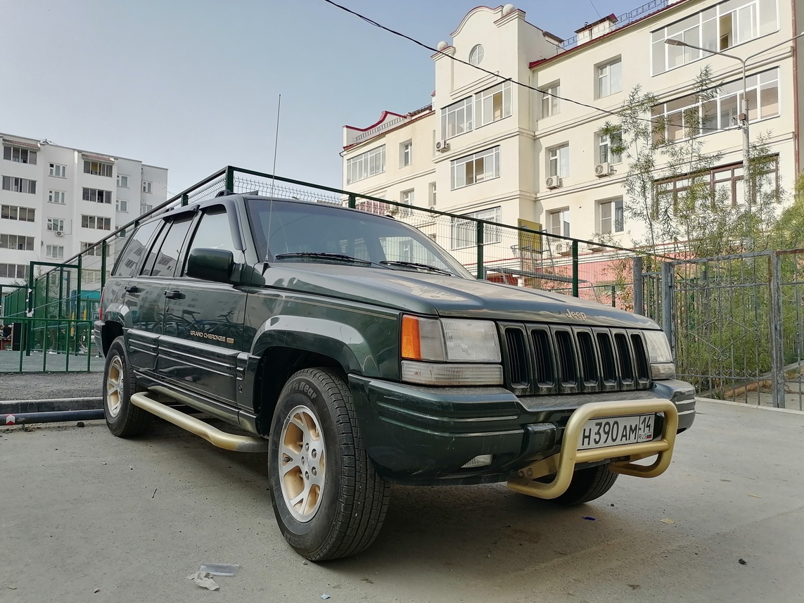 Саха (Якутия), № Н 390 АМ 14 — Jeep Grand Cherokee (ZJ) '92-98