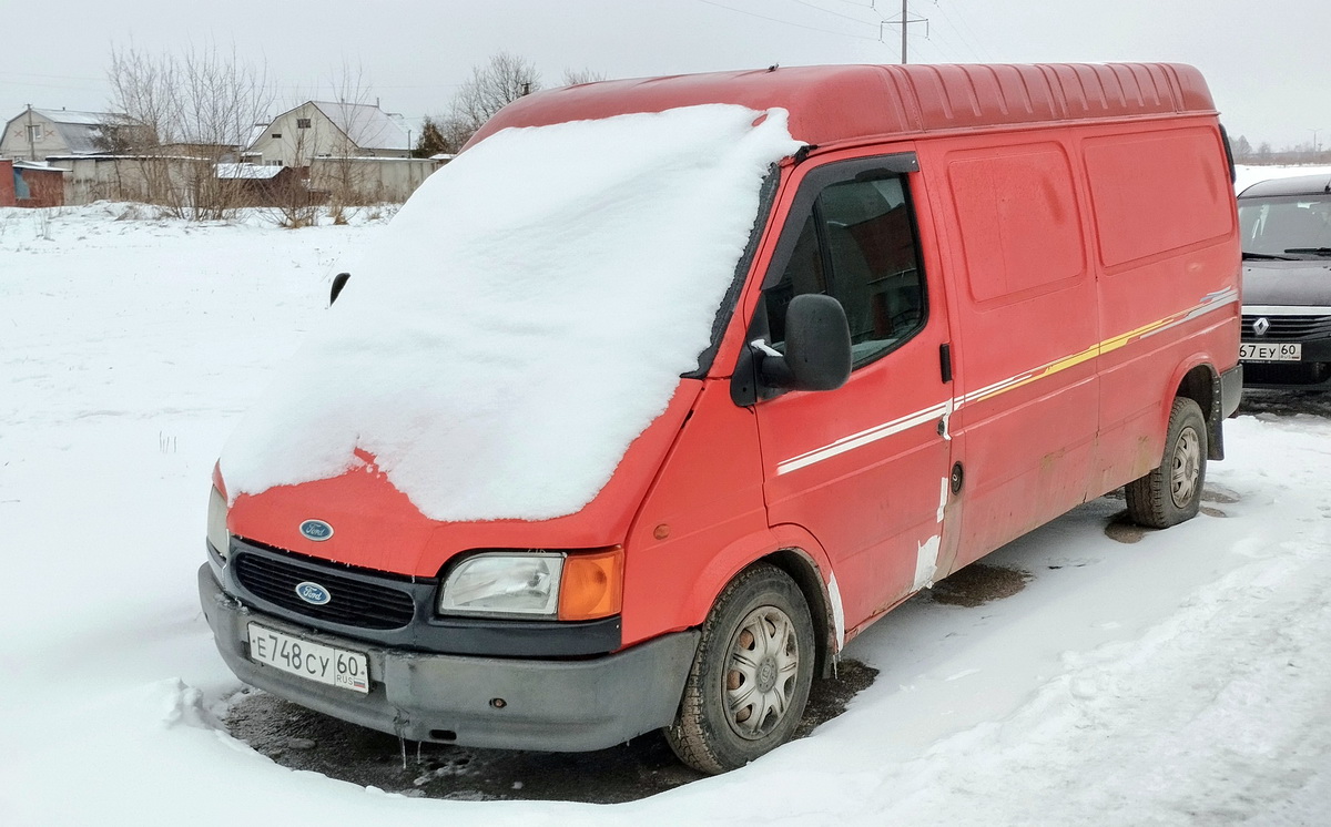 Псковская область, № Е 748 СУ 60 — Ford Transit (3G) '86-94