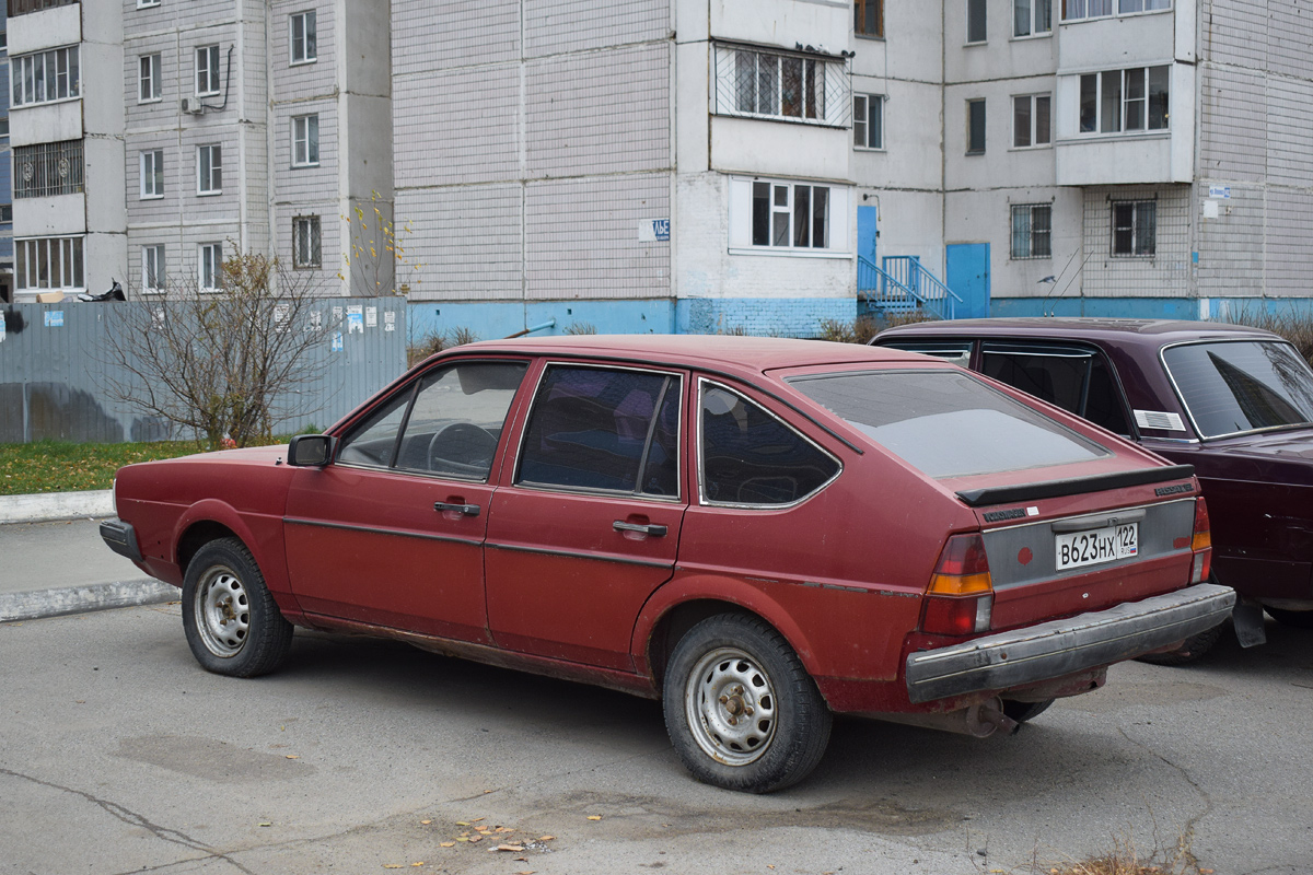 Алтайский край, № В 623 НХ 122 — Volkswagen Passat (B2) '80-88