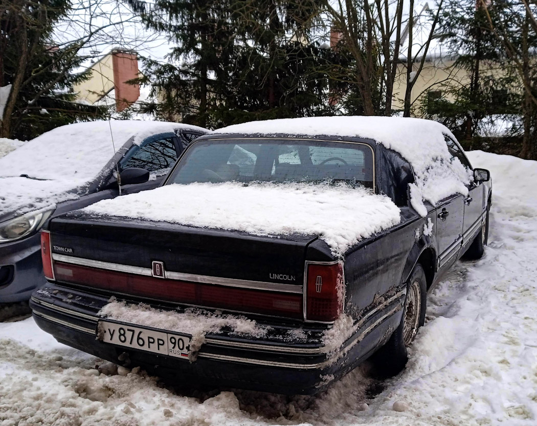 Московская область, № У 876 РР 90 — Lincoln Town Car (2G) '90-97