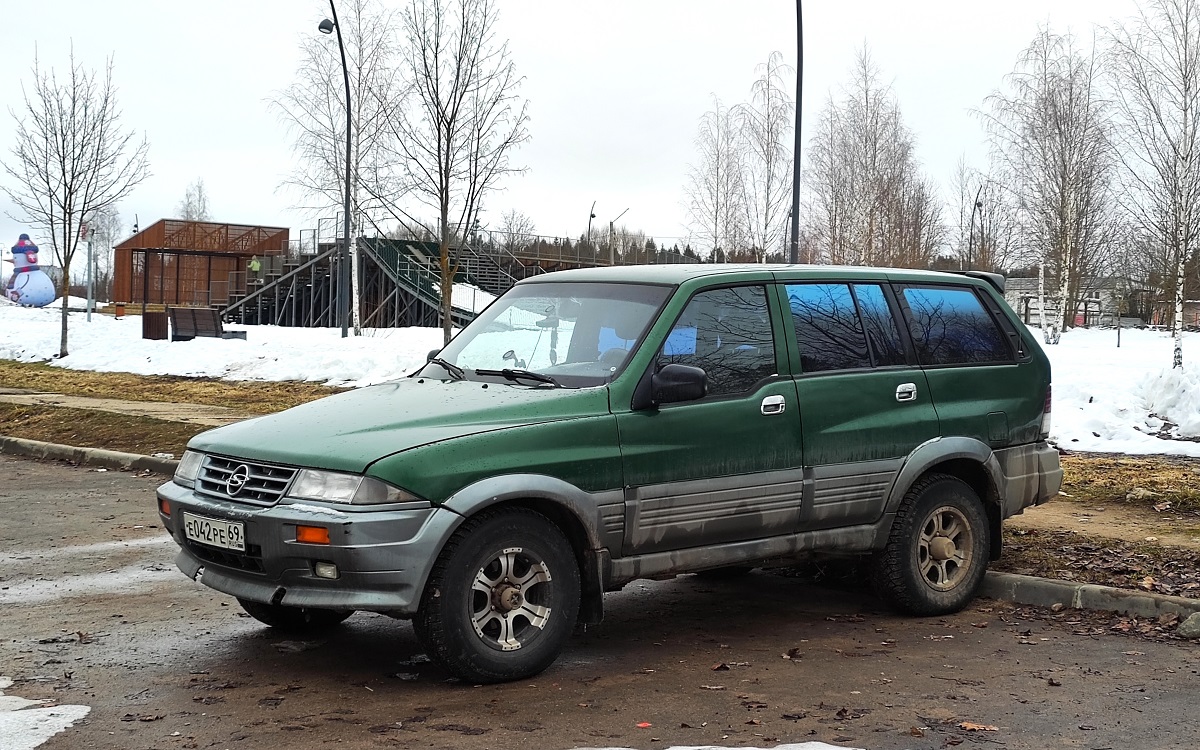 Тверская область, № Е 042 РЕ 69 — SsangYong Musso '93-11