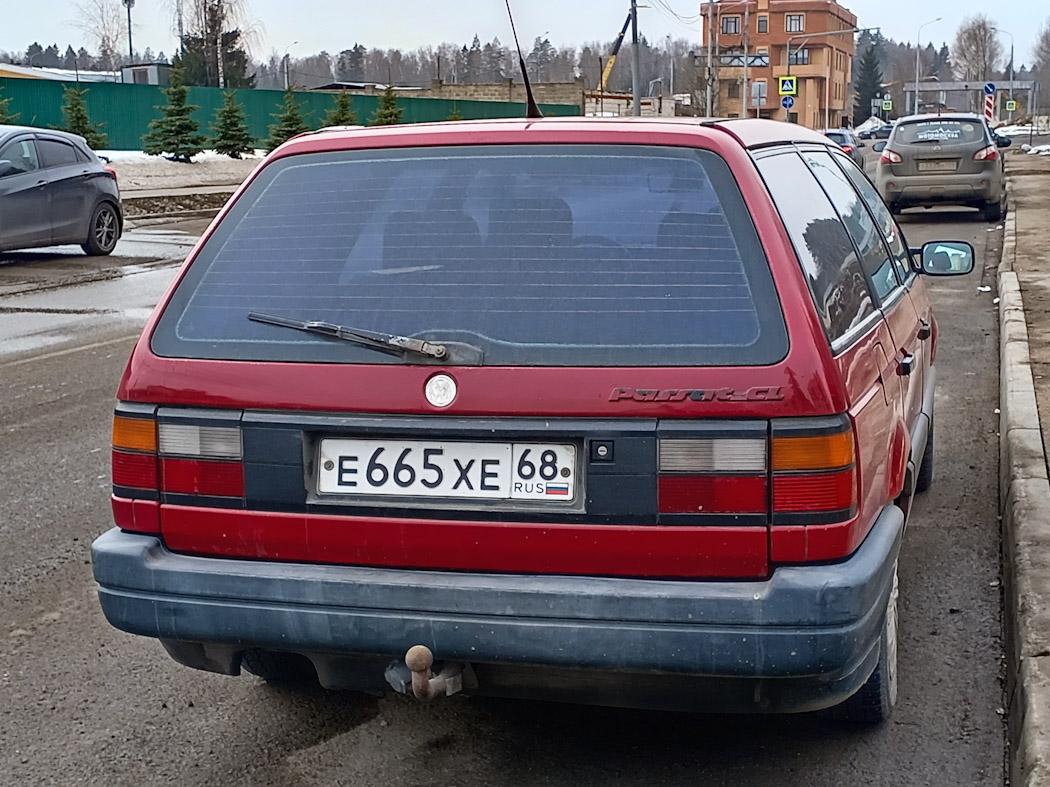 Тамбовская область, № Е 665 ХЕ 68 — Volkswagen Passat (B3) '88-93