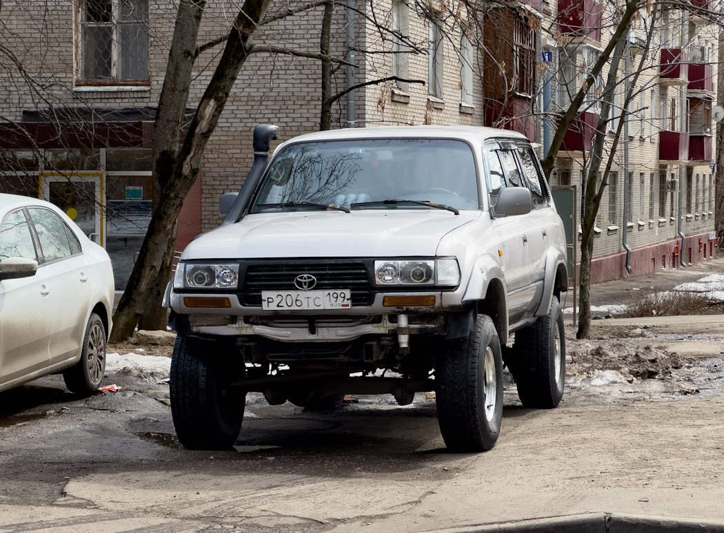 Москва, № Р 206 ТС 199 — Toyota Land Cruiser (J70) '84-07