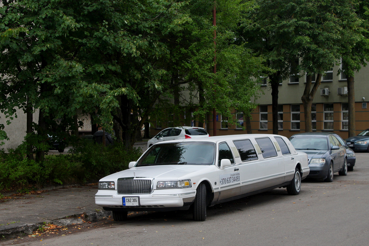 Литва, № CBZ 365 — Lincoln Town Car (2G) '90-97