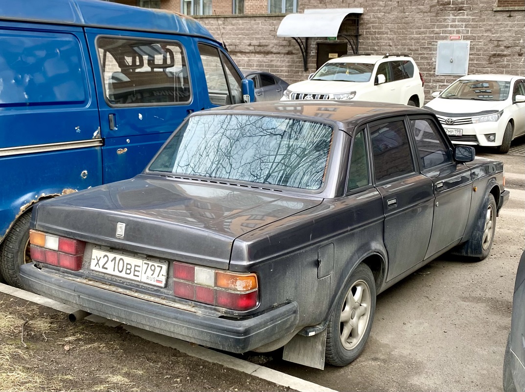 Москва, № Х 210 ВЕ 797 — Volvo 240 Series (общая модель); Москва — Вне региона