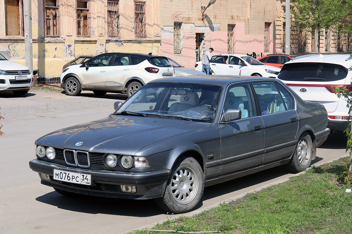Волгоградская область, № М 076 РС 34 — BMW 7 Series (E32) '86-94