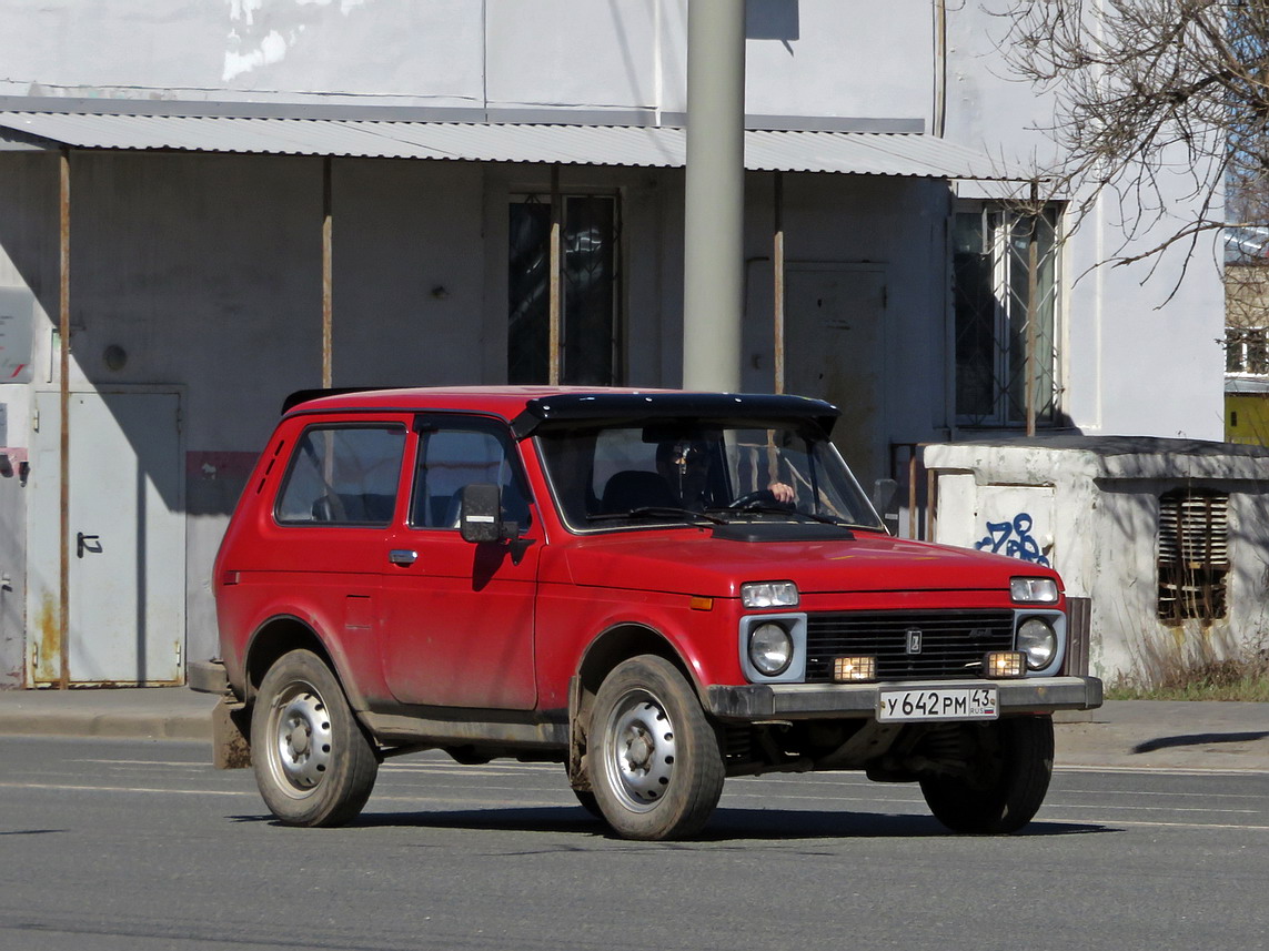 Кировская область, № У 642 РМ 43 — ВАЗ-2121 '77-94