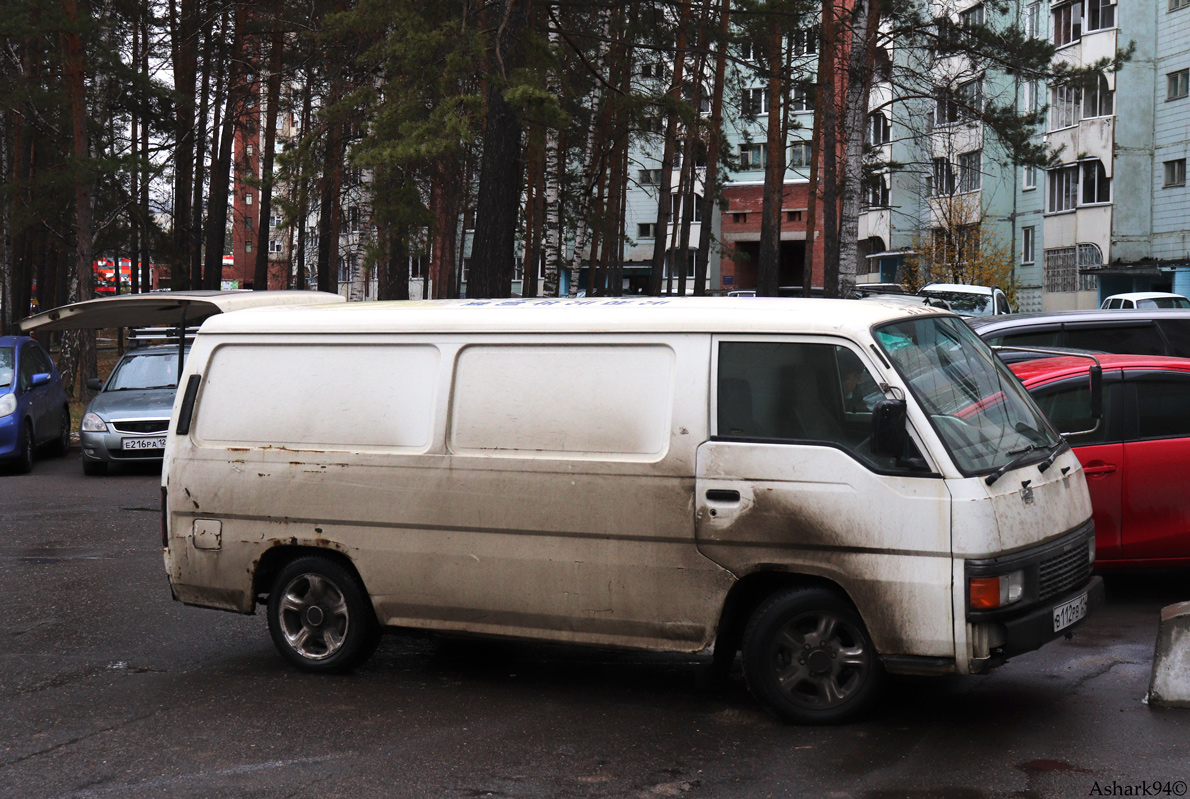 Красноярский край, № В 112 РВ 124 — Nissan Caravan (E24) '86-01
