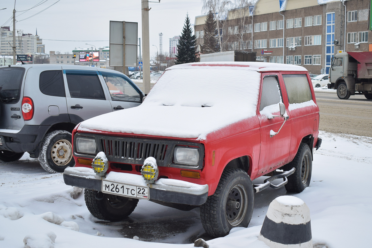Алтайский край, № М 261 ТС 22 — Ford Bronco II '83-90