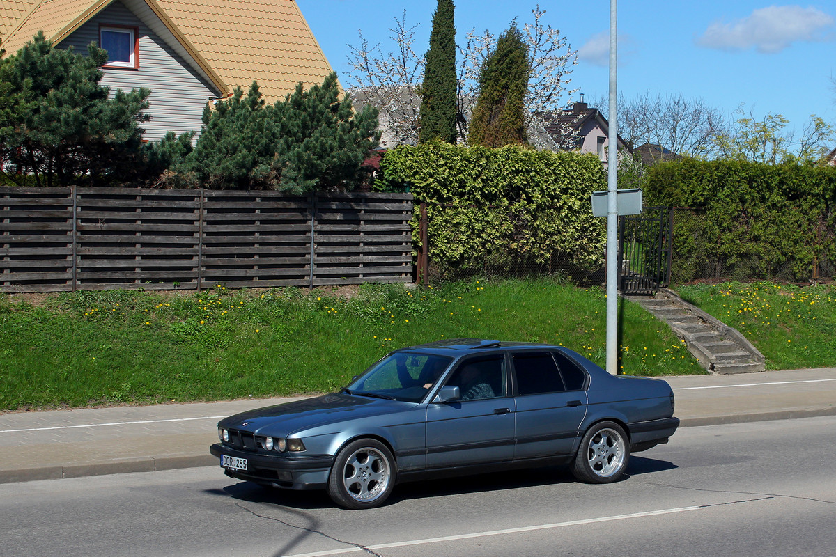 Литва, № CCR 255 — BMW 7 Series (E32) '86-94