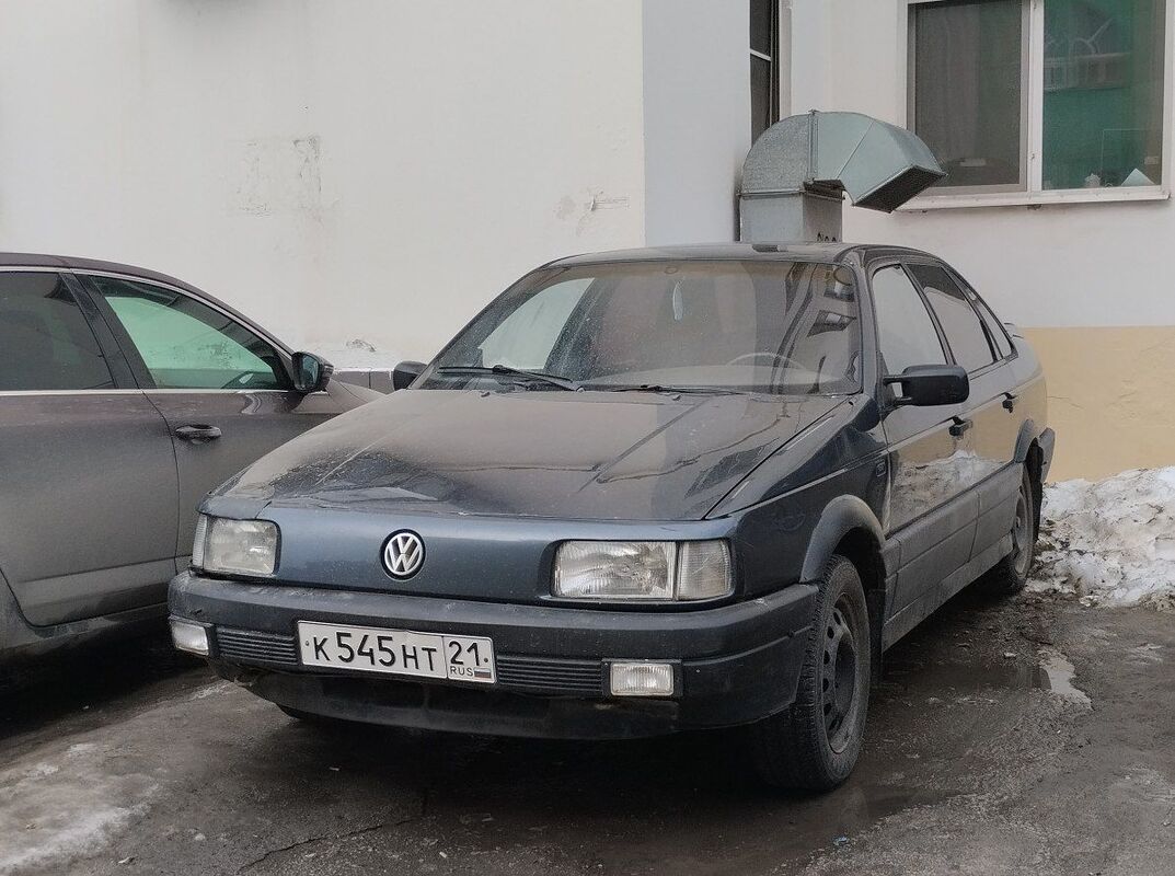 Чувашия, № К 545 НТ 21 — Volkswagen Passat (B3) '88-93