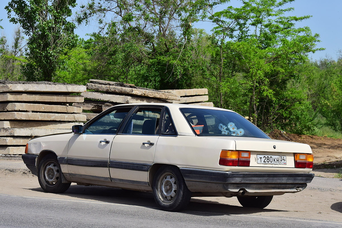 Волгоградская область, № Т 280 КН 34 — Audi 100 (C3) '82-91
