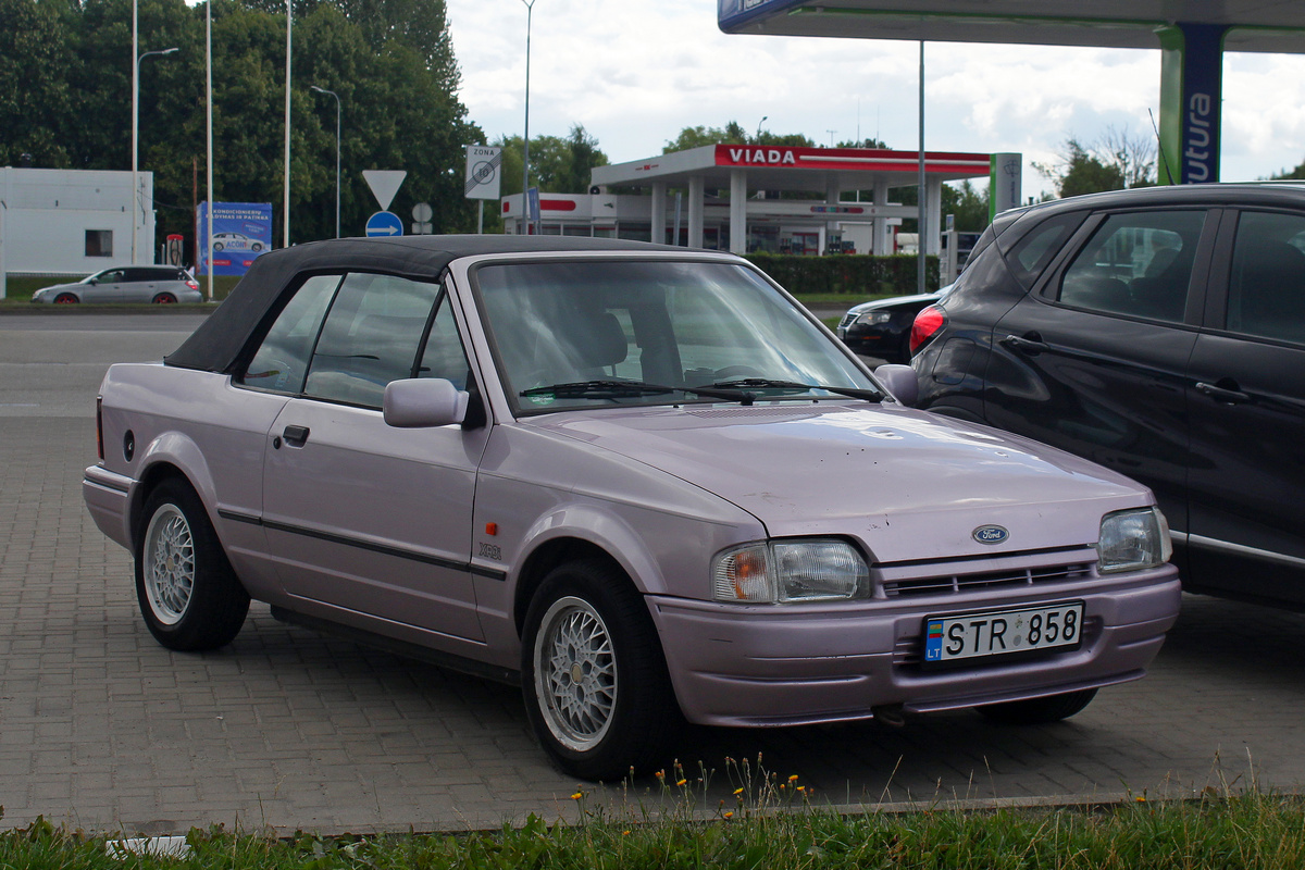 Литва, № STR 858 — Ford Escort MkIV '86-92