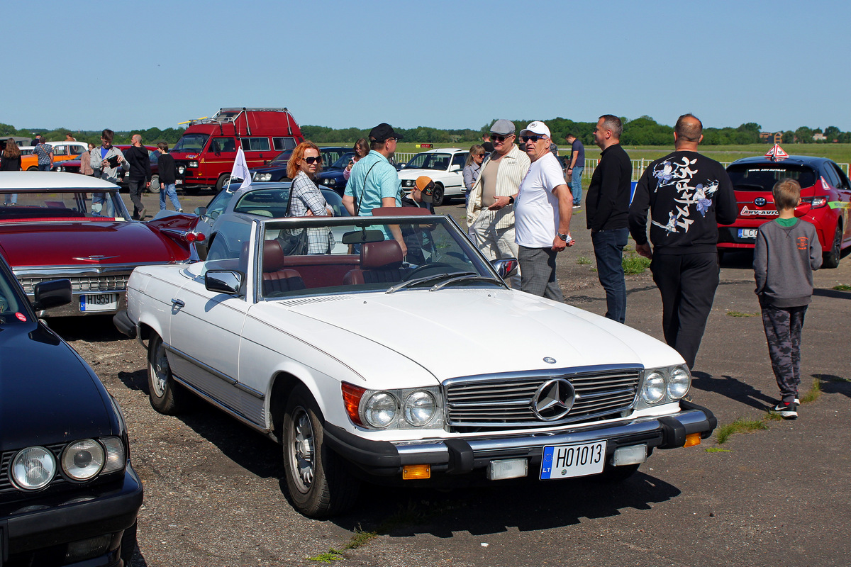 Литва, № H01013 — Mercedes-Benz (R107/C107) '71-89; Литва — Retro mugė 2023