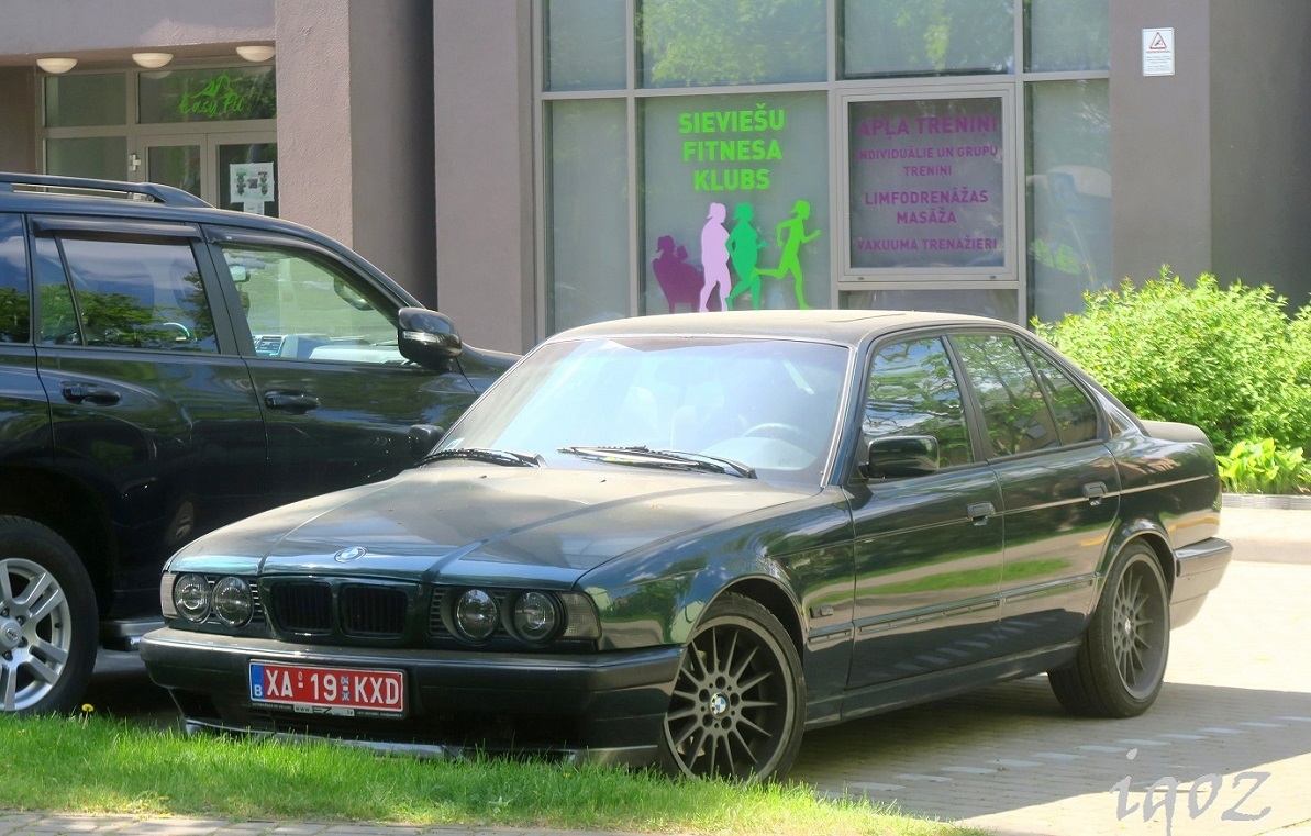 Бельгия, № XA-19-KXD — BMW 5 Series (E34) '87-96