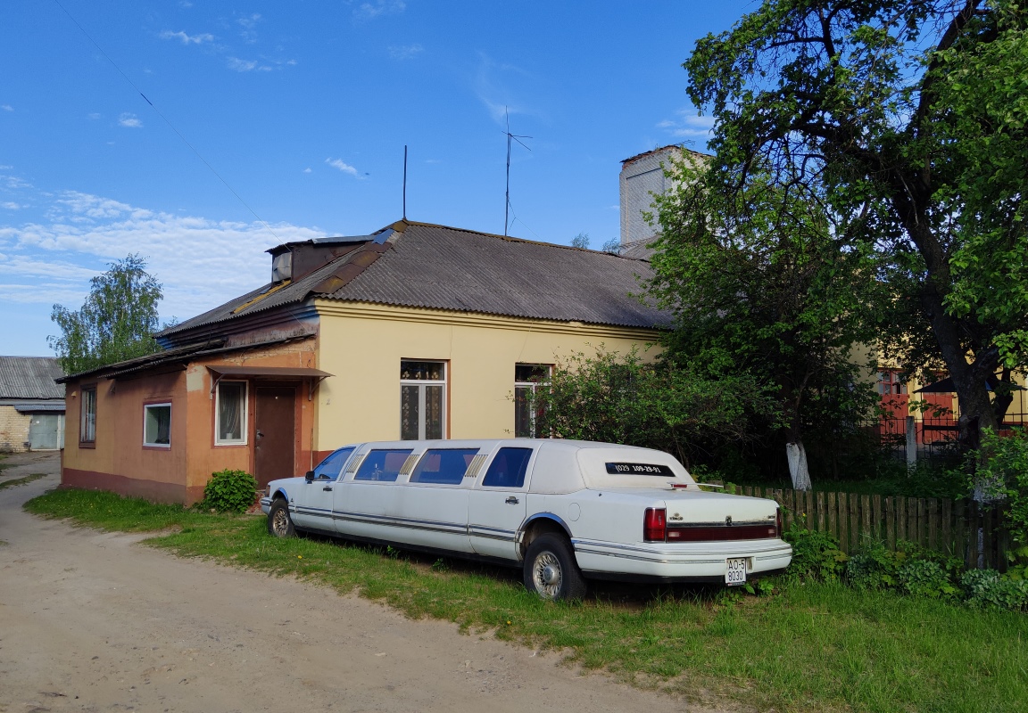 Минская область, № 8030 АО-5 — Lincoln Town Car (2G) '90-97