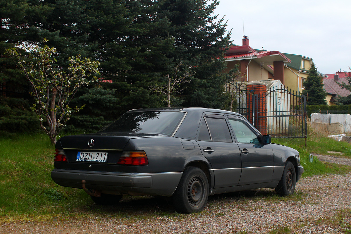 Литва, № DZH 711 — Mercedes-Benz (W124) '84-96