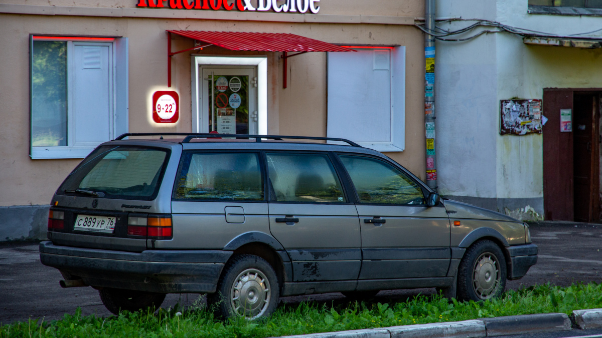 Ярославская область, № С 889 УР 76 — Volkswagen Passat (B3) '88-93