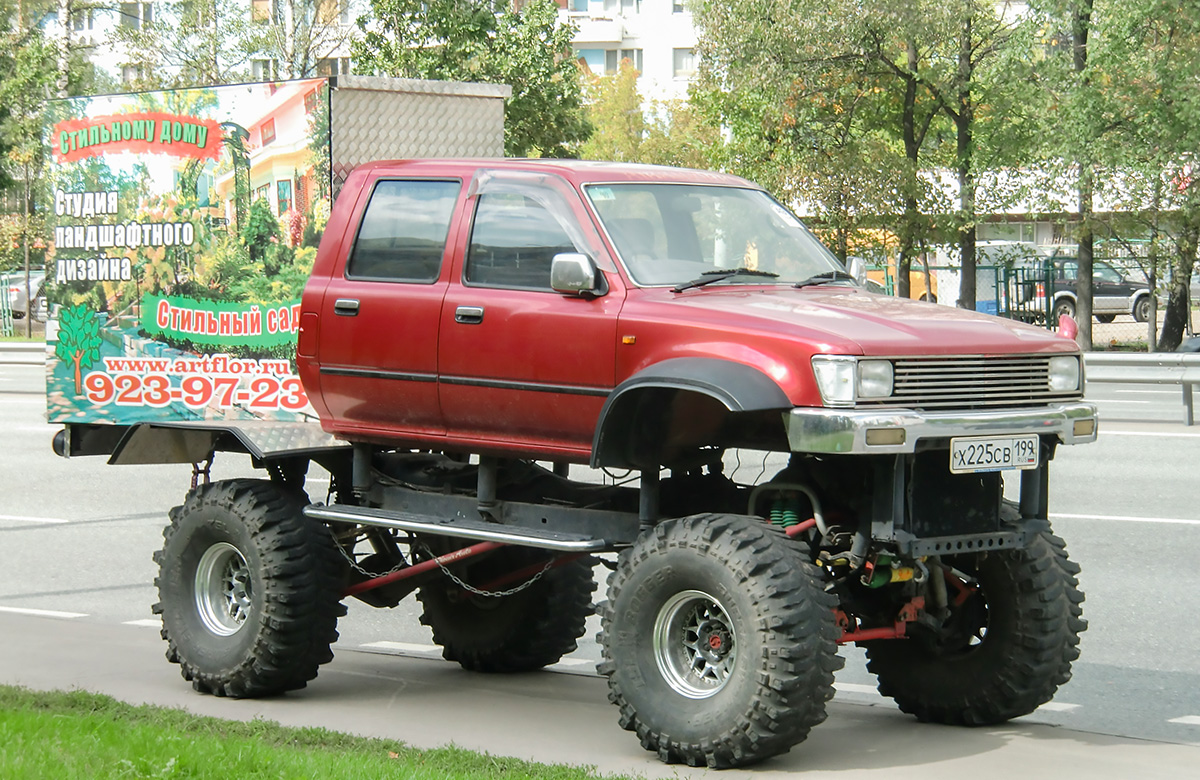 Москва, № Х 225 СВ 199 — Toyota Hilux (N80/N90/N100/N110) '89-05