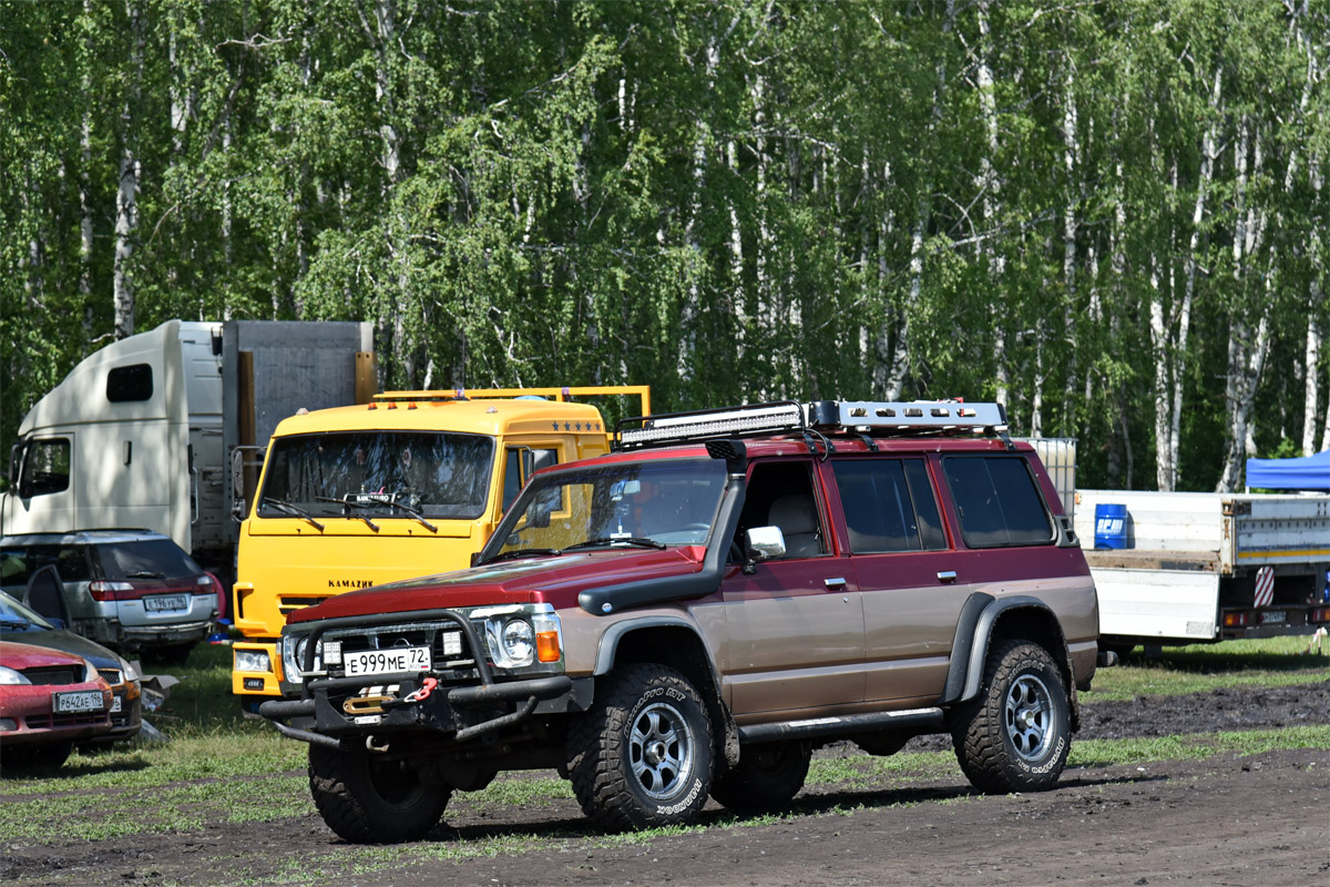 Тюменская область, № Е 999 МЕ 72 — Nissan Patrol/Safari  (Y60) '87-97
