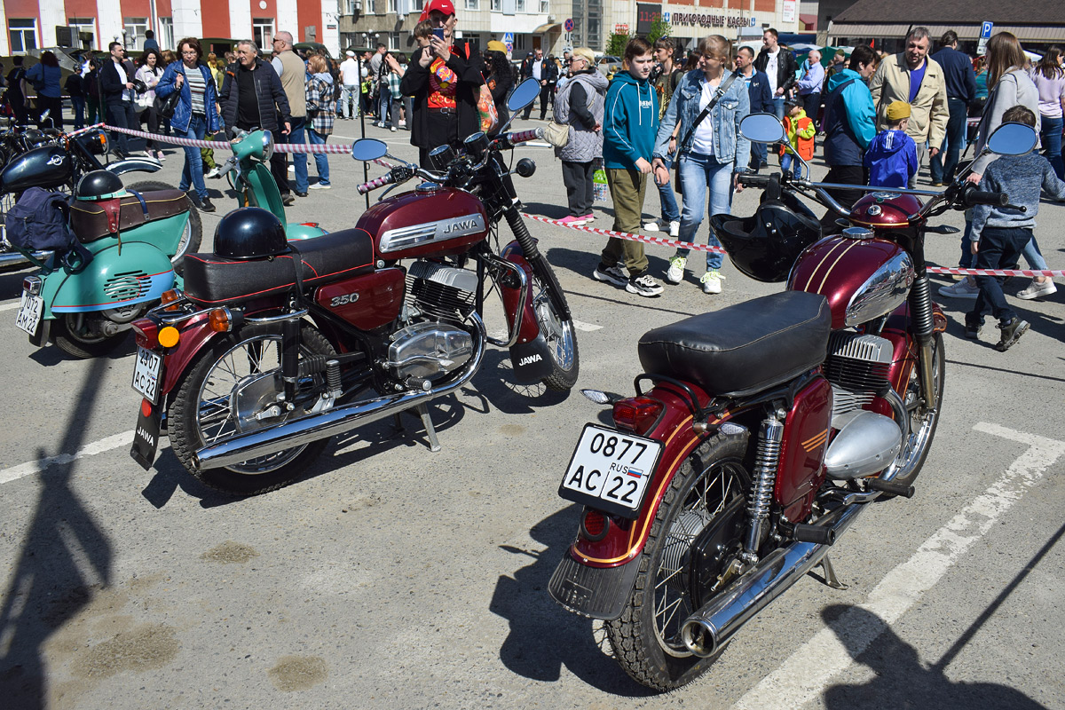 Алтайский край, № 2307 АС 22 — Jawa 350 typ 634 '73-85; Алтайский край, № 0877 АС 22 — Jawa 350 typ 360 '64-74; Алтайский край — День Победы. Барнаул. 2024 год