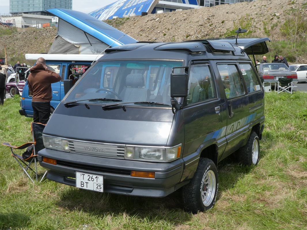 Приморский край, № Т 261 ВТ 25 — Toyota TownAce (R20/R30) '82-96; Приморский край — Открытие сезона JDM Oldschool Cars (2024)