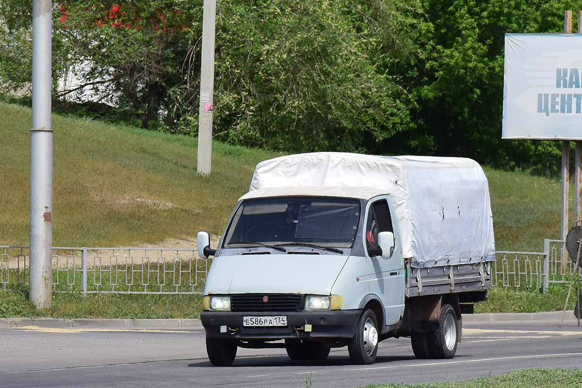 Волгоградская область, № Е 586 РА 134 — ГАЗ-3302 ГАЗель '94-03